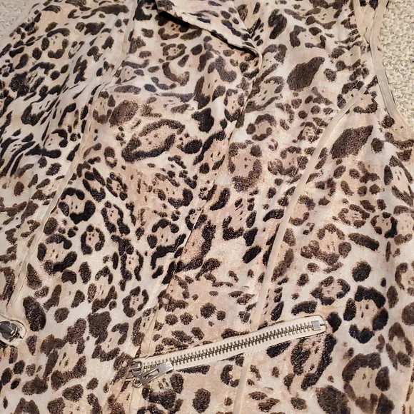 Chicos Leopard Linen Vest - Picture 12 of 13